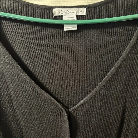 Black Ribbed Button-Up Cardigan - Picture 2 of 2